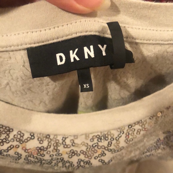 XS DKNY sequin TShirt - Picture 3 of 3